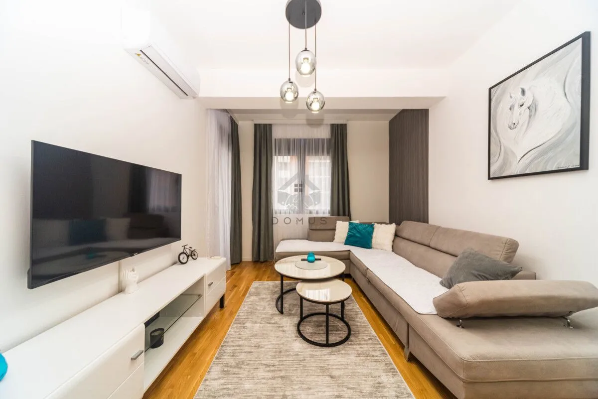 Izdavanje, jednosoban stan, 47m², Stari Aerodrom, Podgorica