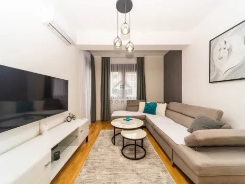 Izdavanje, jednosoban stan, 47m², Stari Aerodrom, Podgorica - image 1