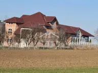 Izdavanje, kuća, 921m², Novi Banovci, Stara Pazova - image 11