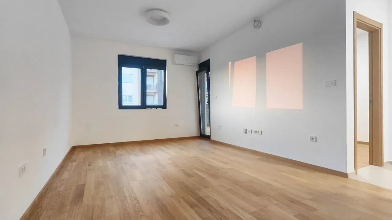 Izdavanje, dvosoban stan, 53m², City Kvart, Podgorica