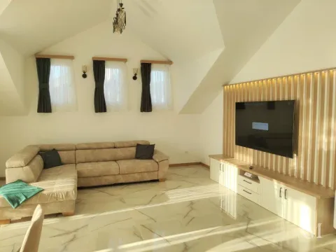 Rent, three bedroom apartment, 99m², Centar, Tivat - image 13