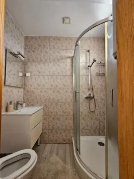 Rent, three bedroom apartment, 150m², Zelenika, Podgorica - image 12