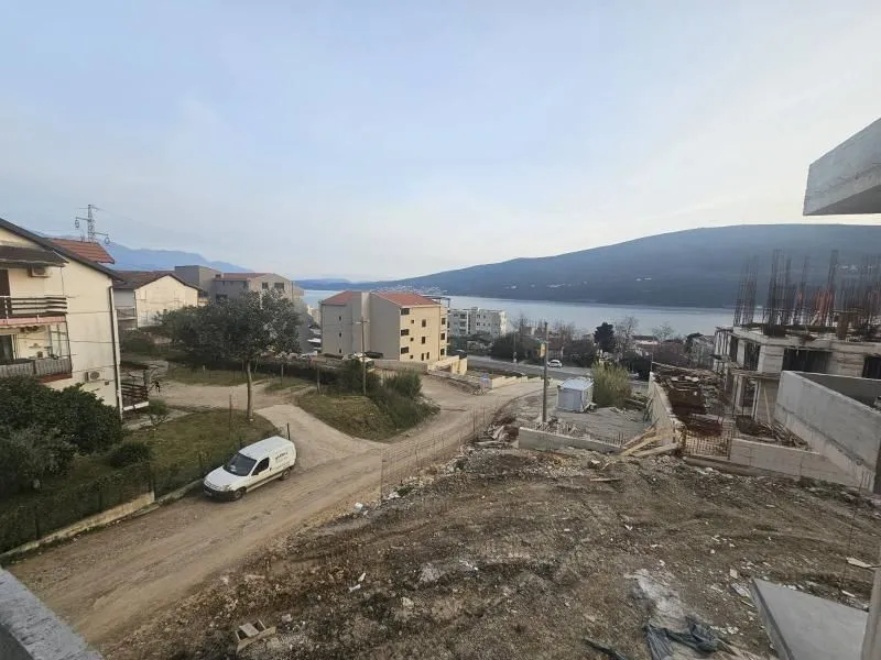 Prodaja, dvosoban stan, 54m², Đenovići, Herceg Novi
