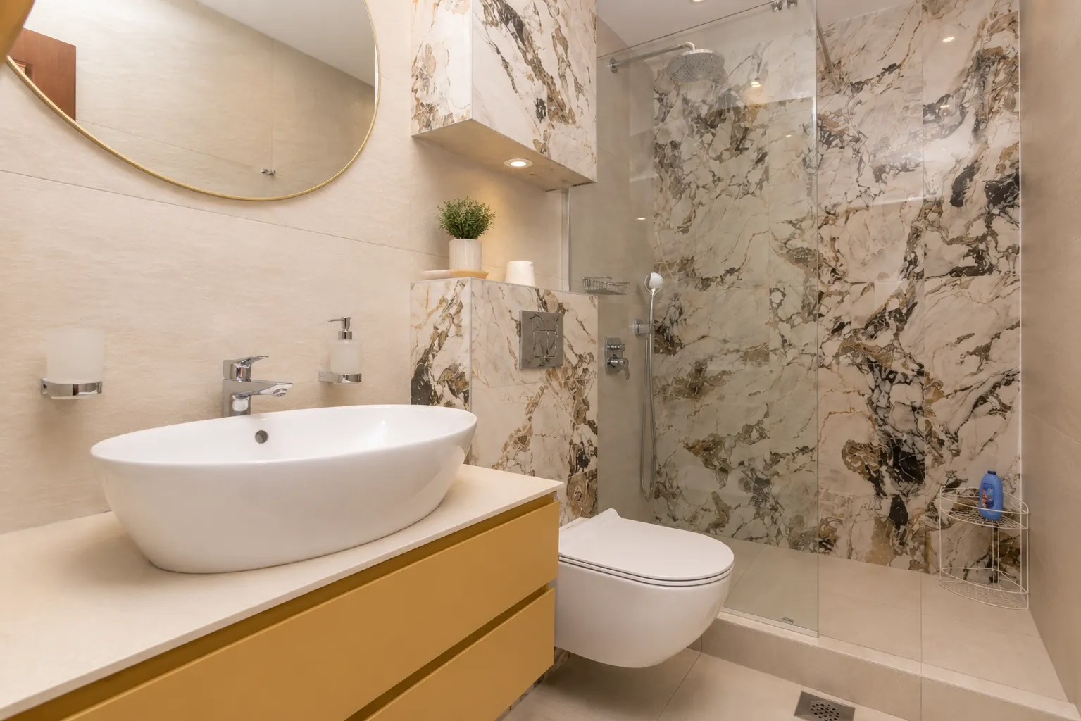 Rent, three bedroom apartment, 200m², Gorica C, Podgorica