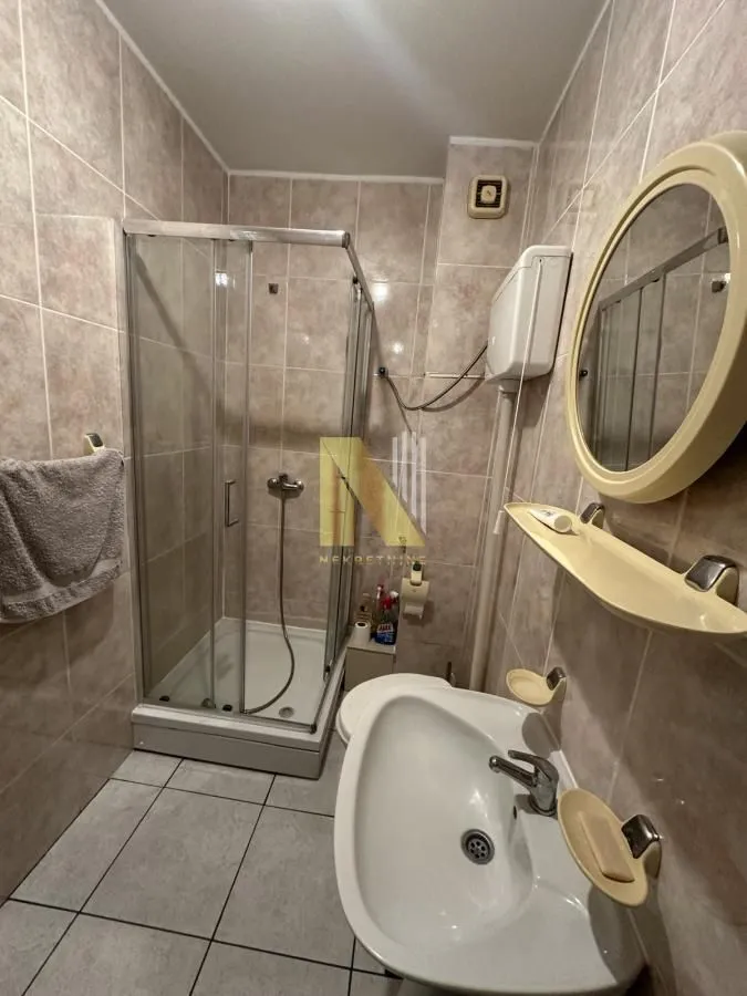 Izdavanje, dvosoban stan, 50m², Grbavica, Novi Sad Sve Podlokacije
