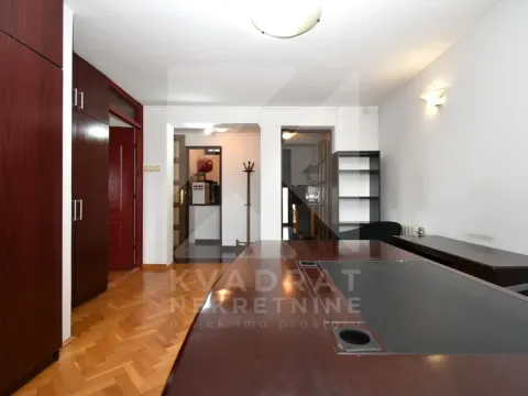 Izdavanje, kuća, 300m², Gorica C, Podgorica - image 22