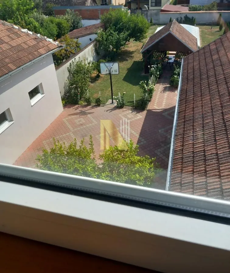 Prodaja, kuća, 272m², Bela Palanka, Srbija