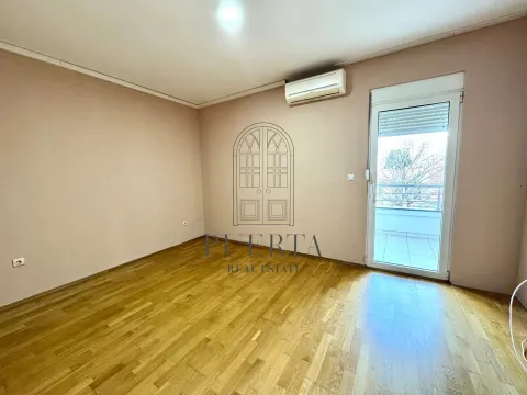 Izdavanje, dvosoban stan, 69m², Ljubović, Podgorica - image 6