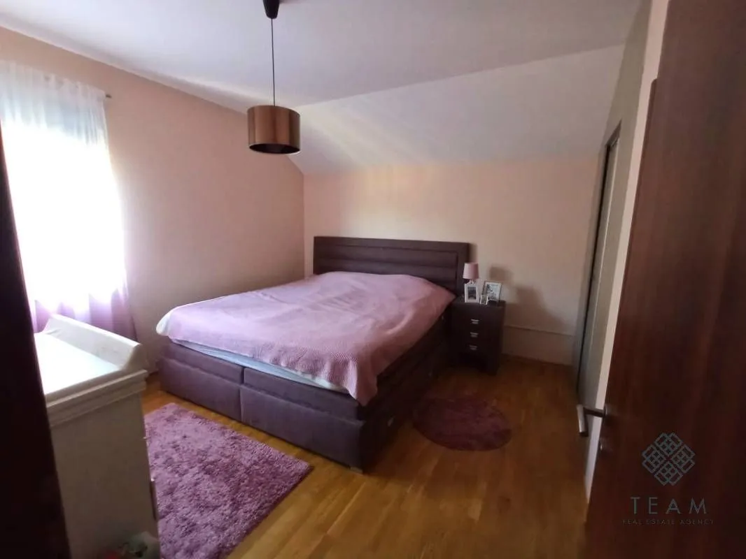 Prodaja, trosoban stan, 101m², Pržice, Kotor