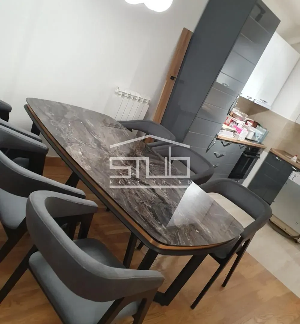 Izdavanje, trosoban stan, 105m², Novi Beograd Blok 65, Novi Beograd Sve Podlokacije