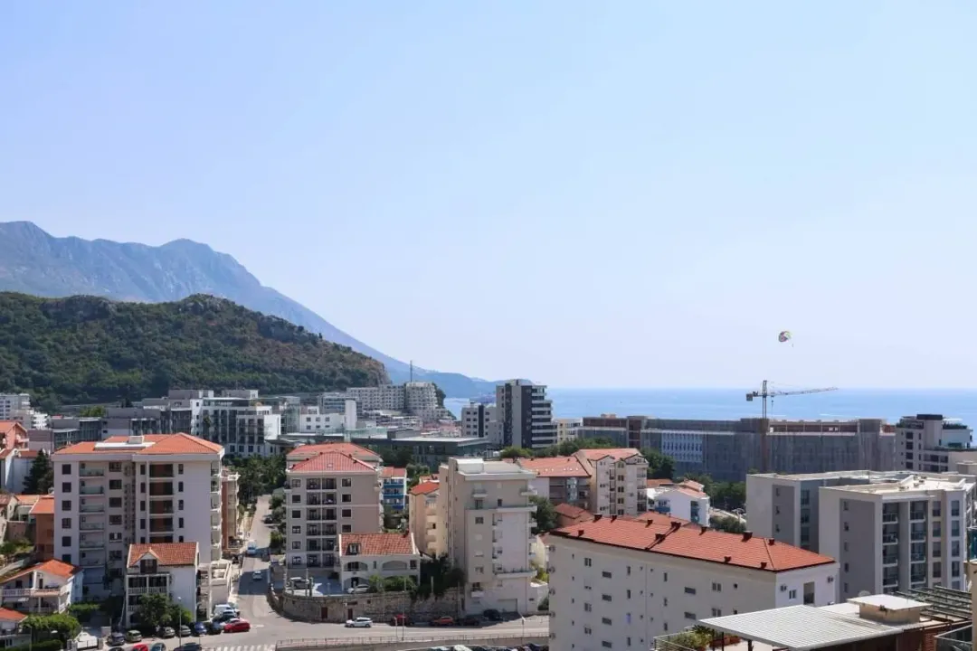 Daily-rent, one bedroom apartment, 155m², Bečići, Budva