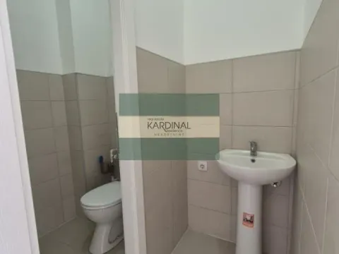 Rent, office space, 75m², Jagodina, Srbija - image 19