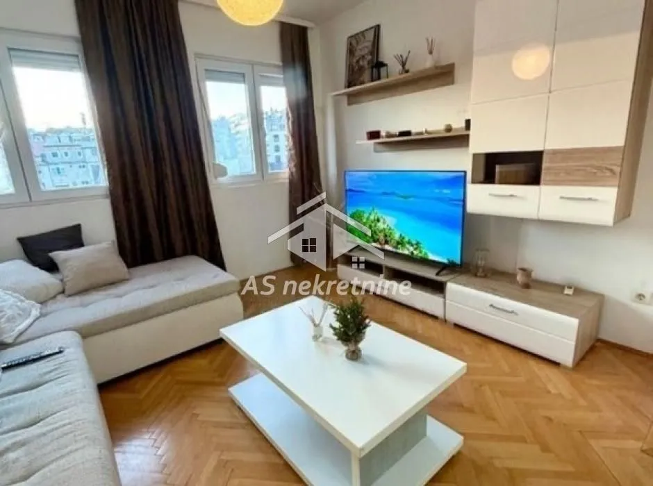 Rent, two bedroom apartment, 72m², Palata Pravde, Beograd