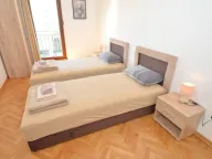 Rent, two bedroom apartment, 90m², Centar, Tivat - image 2