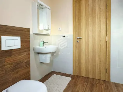 Rent, two bedroom apartment, 76m², Dalmatinska ulica, Podgorica - image 16