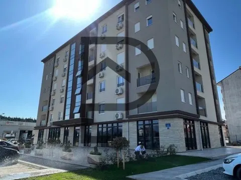 Izdavanje, poslovni prostor, 618m², Zabjelo, Podgorica