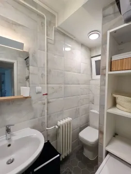 Izdavanje, dvosoban stan, 46m², Stari grad, Novi Sad - image 10