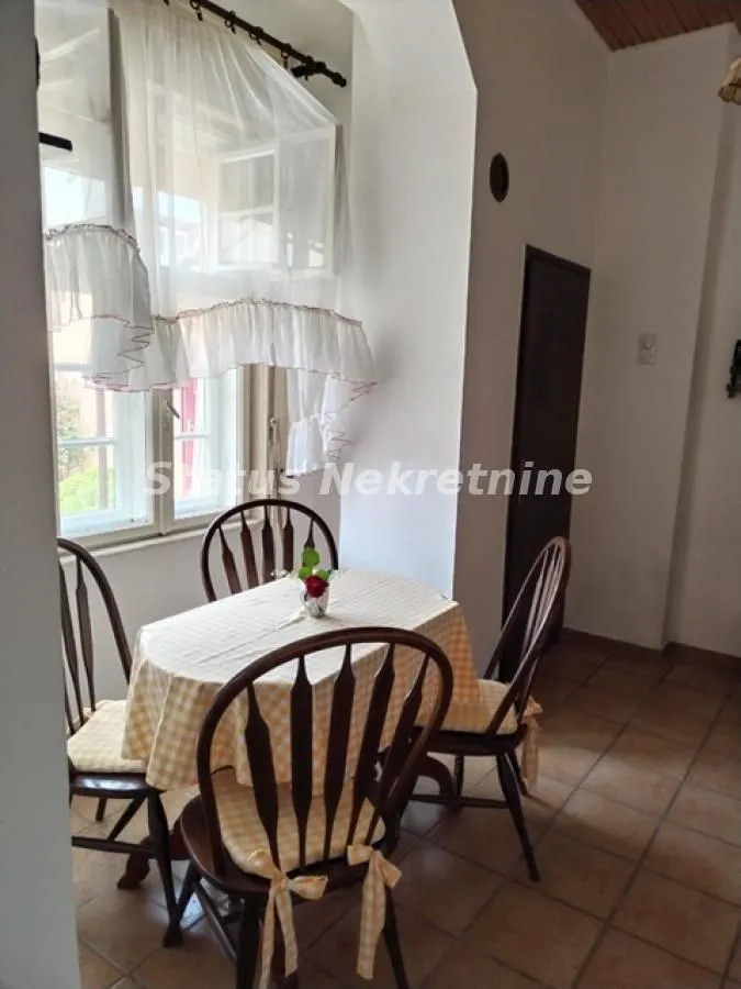 Izdavanje, jednosoban stan, 40m², Centar, Novi Sad