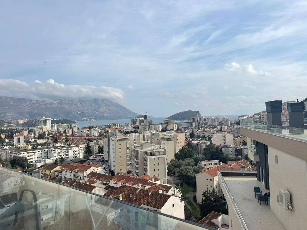 Izdavanje, jednosoban stan, 47m², Golubovina, Budva
