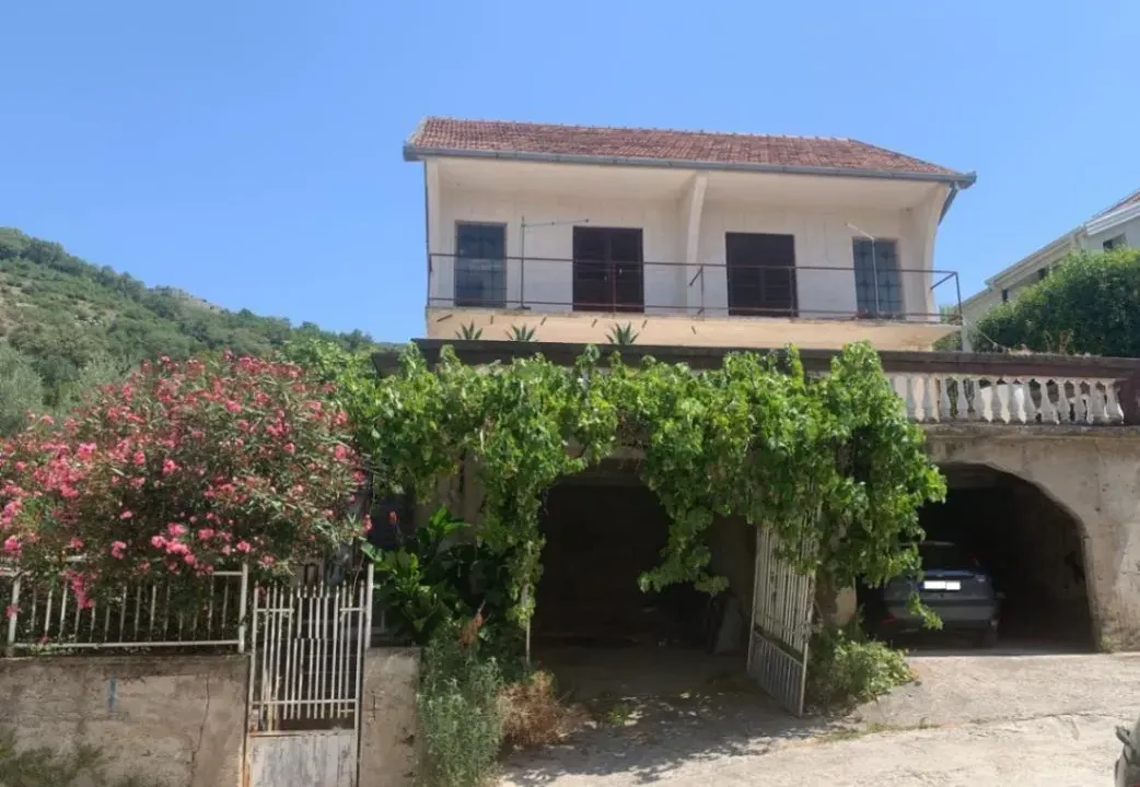 Prodaja, kuća, 136m², Kava, Tivat