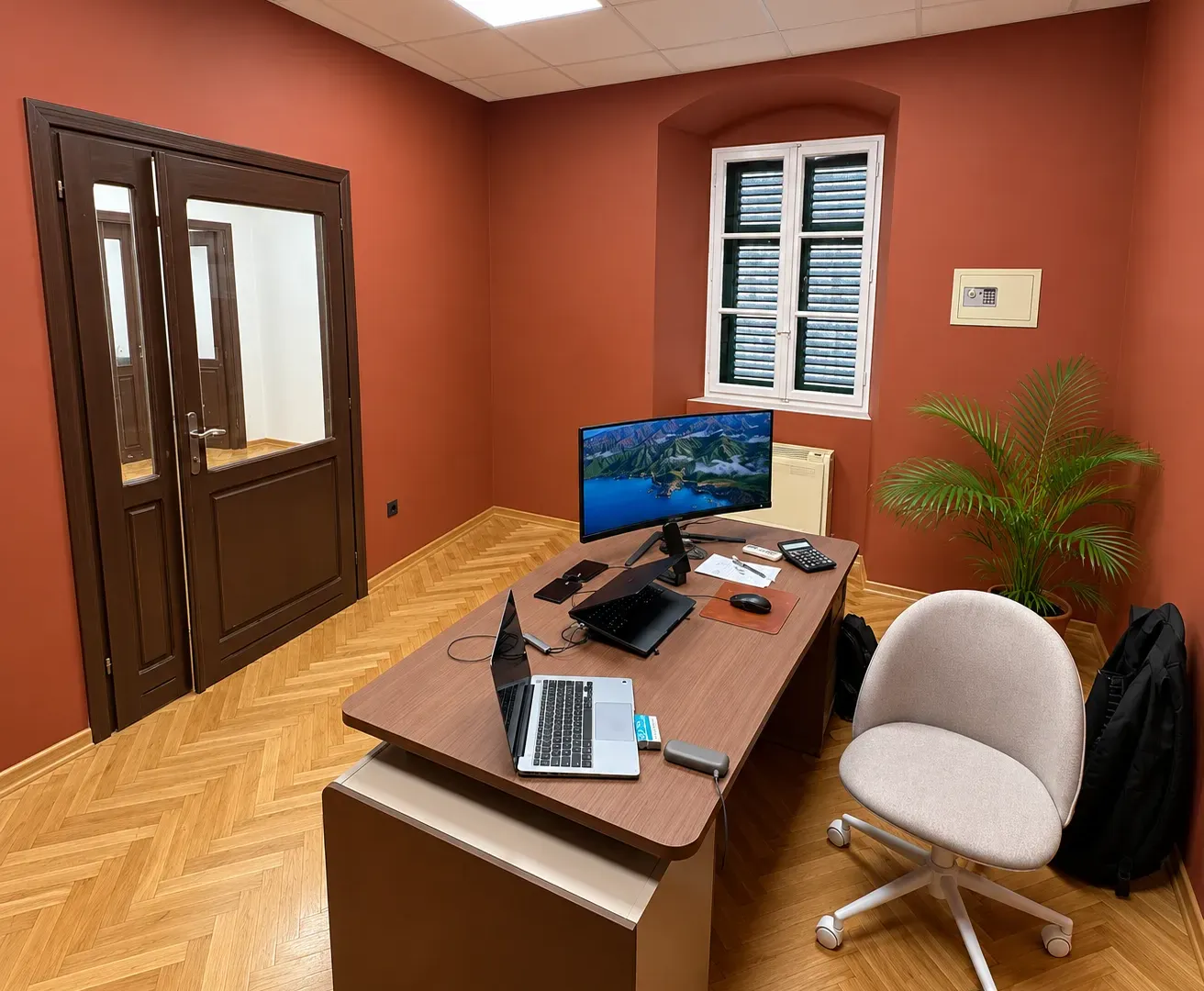 Rent, office space, 55m², Stari Grad Kotor, Kotor