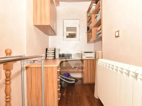 Sale, house, 175m², Vranići, Podgorica - image 19