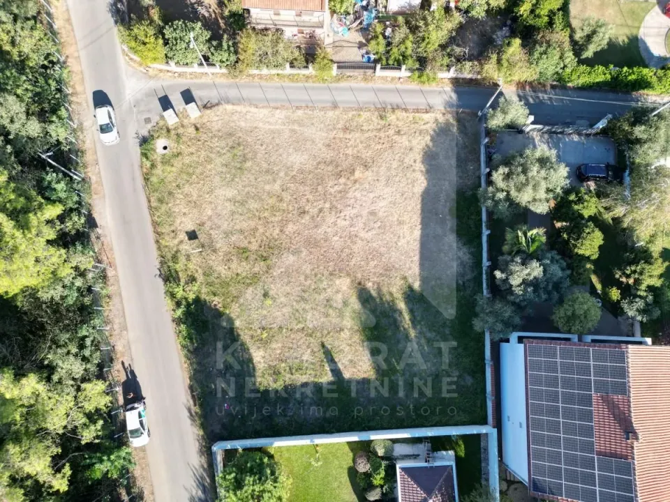 Sale, land lot, 1074m², Tološi, Podgorica