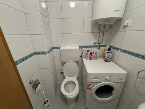 Rent, one bedroom apartment, 39m², Velji Vinogradi, Budva - image 8