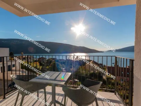 Rent, two bedroom apartment, 61m², Kumbor, Herceg Novi - image 4