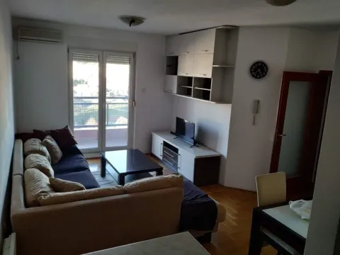 Izdavanje, jednosoban stan, 45m², Zabjelo, Podgorica - image 2