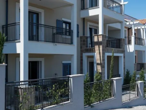 Rent, one bedroom apartment, 63m², Luštica Bay, Tivat - image 3