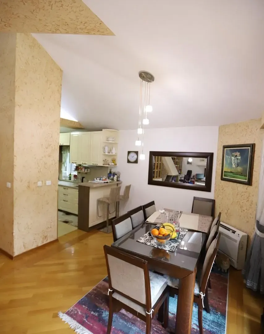 Prodaja, trosoban stan, 136m², Centar, Podgorica