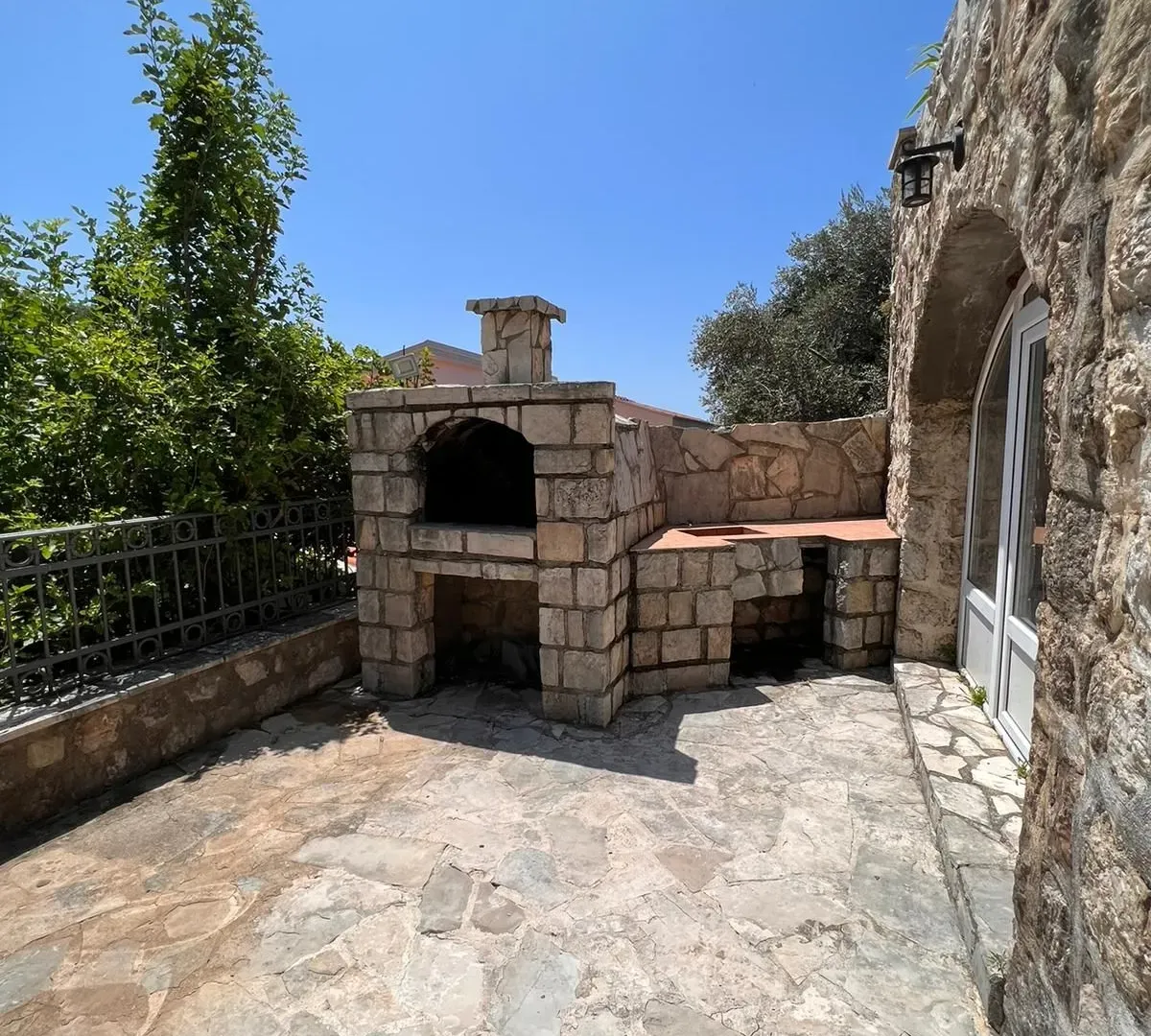Sale, house, 300m², Reževići, Budva