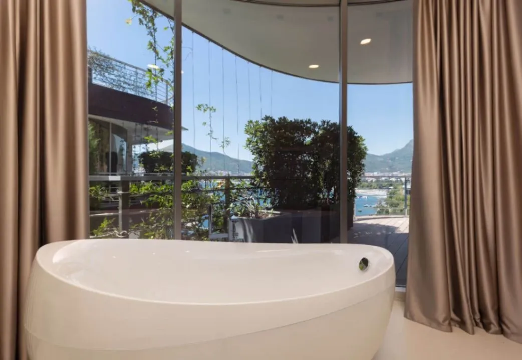 Sale, four bedroom apartment, 457m², Dukley Gardens, Budva