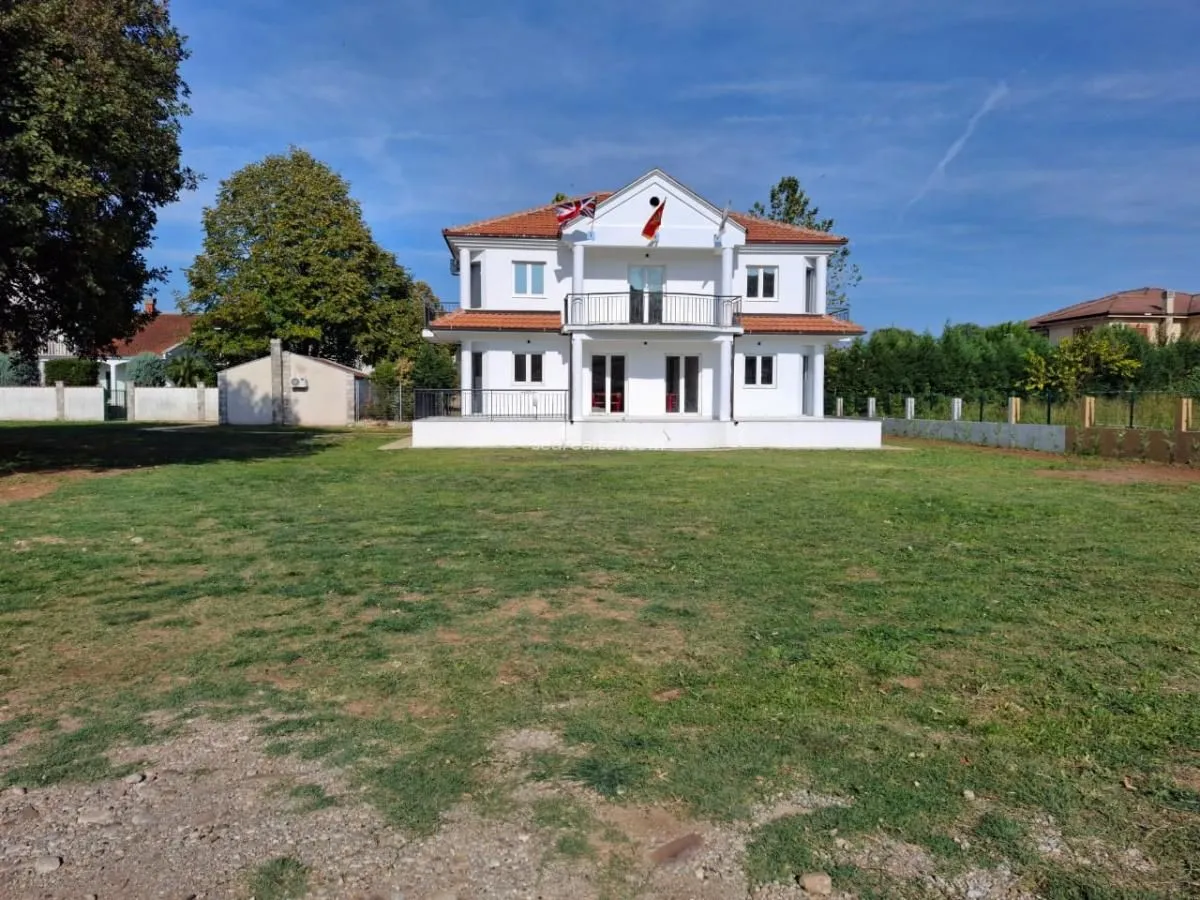 Sale, house, 360m², Zabjelo, Podgorica