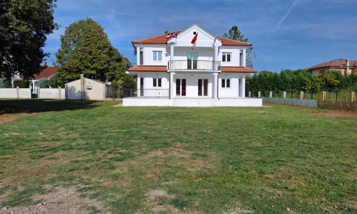 Sale, house, 360m², Zabjelo, Podgorica