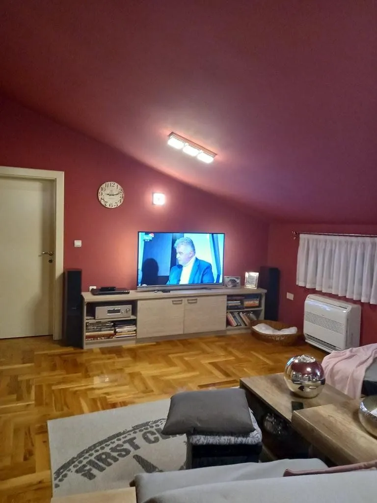 Prodaja, kuća, 180m², Podgorica, Crna Gora
