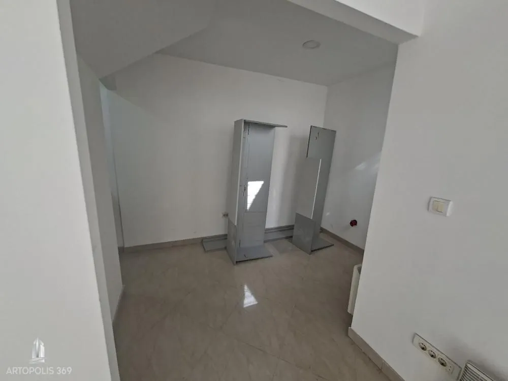 Rent, office space, 117m², Cvetkova Pijaca, Zvezdara Sve Podlokacije