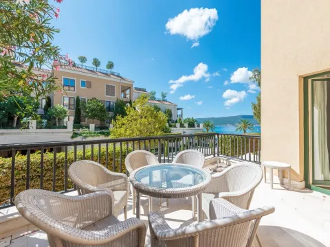 Izdavanje, jednosoban stan, 119m², Porto Montenegro, Tivat - image 21