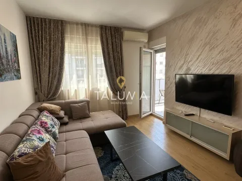Rent, two bedroom apartment, 71m², City Kvart, Podgorica - image 1