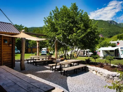 Prodaja, ugostiteljski objekat, 450m², Kolašin, Crna Gora - image 2