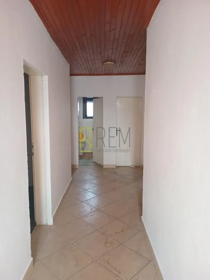 Prodaja, trosoban stan, 90m², Zagorič, Podgorica