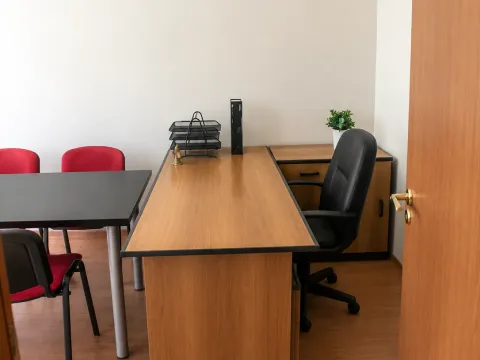 Rent, office space, 28m², Stari Aerodrom, Podgorica - image 2