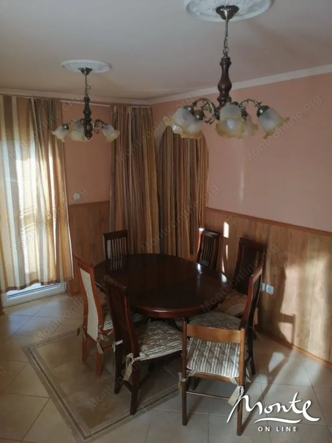 Prodaja, kuća, 180m², Tivat, Crna Gora