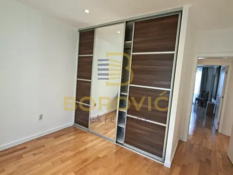 Izdavanje, stan, 150m², Senjak, Beograd - image 9