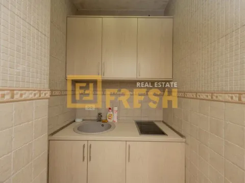 Izdavanje, poslovni prostor, 75m², Centar, Podgorica - image 9