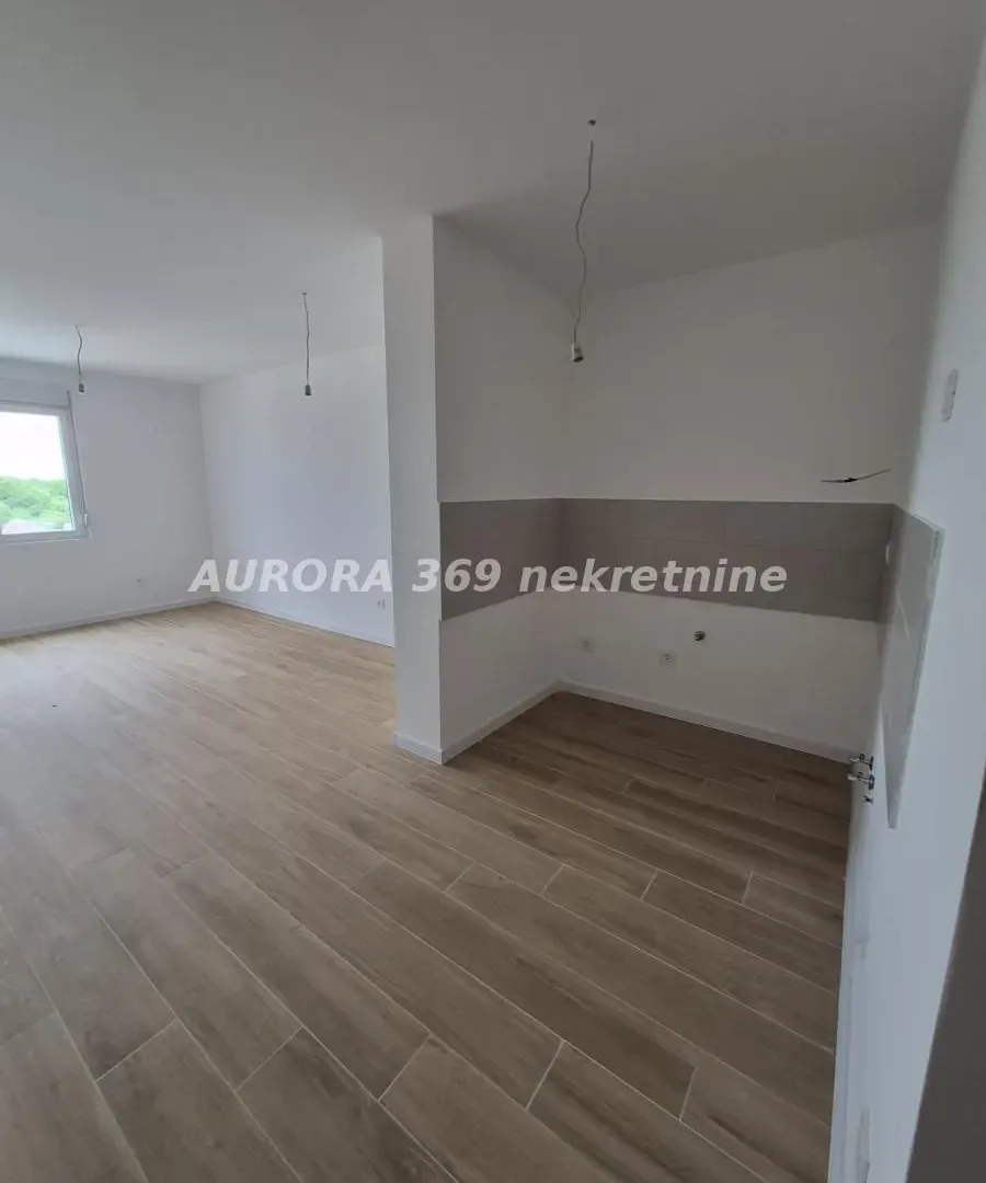 Prodaja, dvosoban stan, 53m², Irig, Srbija