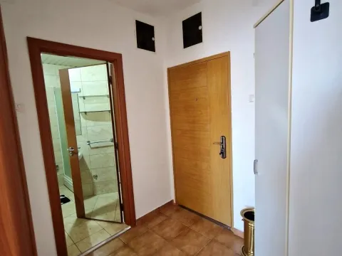 Rent, one bedroom apartment, 43m², Tuški Put, Podgorica - image 4