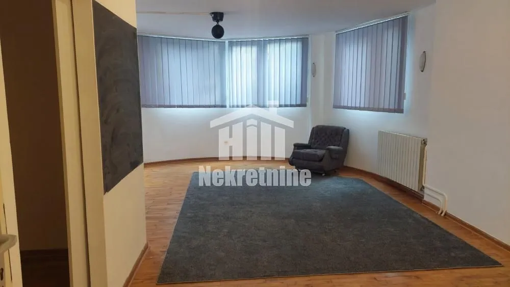 Rent, house, 180m², Čukarica, Beograd