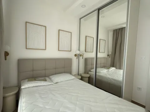 Izdavanje, dvosoban stan, 89m², Zelenika, Herceg Novi - image 10